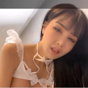 婚纱情调-高装女主-刀工脸-烈焰红唇资源-1V1G姿势-腿视频-男主战斗力体能下载