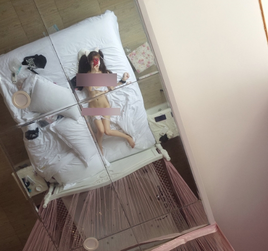 斗鱼主播赛高酱的人气高身材浮力主播形象:萌性感猫耳娘、女仆和小恶魔,二次元风格,轻口味重,抖M金主指教,1.5GB。