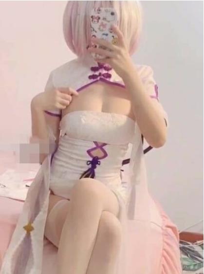 宅男女神夏花的私拍,粉嫩身躯的浮力姬,人气漫画人物和游戏角色的服装诱惑
