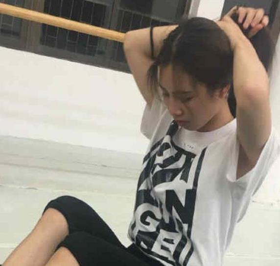 华裔素人大学萌妹的奇妙女神图片资源
