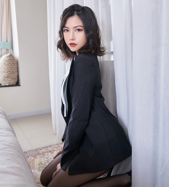 女性时尚精选:超人气成熟御姐黑丝模特,霸气浮力姬完整合集,舌尖上的最新散播,室外展示百合姐妹情16V-9.2G