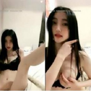 小仙女2022年玫瑰直播表演，诱惑力十足