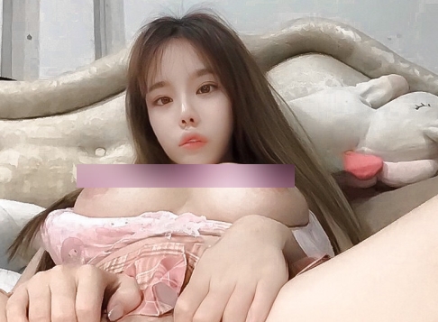 高颜值韩国美女Shiro的高端Onlyfans账号,童颜大波网红,享受浮力光阴,馒头鲍,780mb