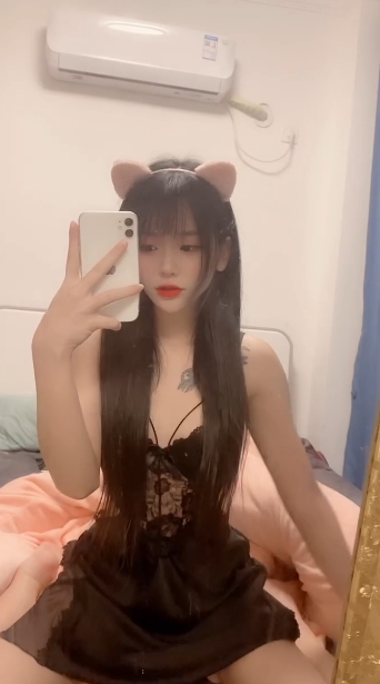 子璐:清纯主播9部高清合集小家碧玉20岁白皙细腻吹弹可破俏脸清澈眼眸粉嫩樱唇青春活力大眼睛丝袜包臀裙凹凸有致玲珑曼妙修长美腿内敛热情肆虐表情反应自娱自乐拨弄手法