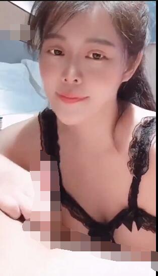 高颜值美眉的吃鸡合集:爱情、慢节奏、快乐、高效率特别温柔的保守女孩子:爱上却变心