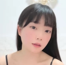 邻家女神的美妙境界:疯狂兴奋的幼齿道具在神秘处出水(百度盘)