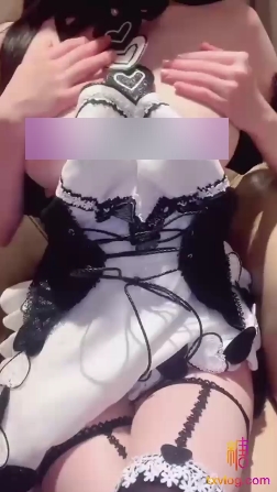 1.时尚眼镜:为你的眼睛增添风采2.便捷飞机场服务:让旅行更加轻松愉快3.独特反差风格:展现个性与魅力4.活力学生妹:青春活力,时尚潮流5.亲情关怀:为父母送上温暖与关爱6.乖乖女系列:打造温柔可爱的形象7.智能手机:领先科技,畅享无限可能8.精彩电视剧:带你进入绚丽多彩的影视世界9.百度盘:高效存储与分享,轻松管理你的文件