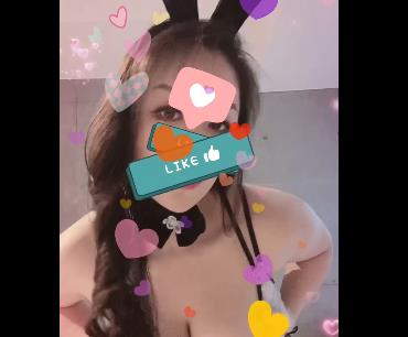 OnlyFans：一个付费内容平台yoshika：可能是一个具体的人名或者品牌名付费：需要支付费用才能获得内容解锁：支付费用后才能查看私拍：私人拍摄的照片或视频风韵：形容女性具有魅力和性感的气质巨R：可能指丰满的胸前软肉胖臀：形容女性具有丰满的臀部白皙：形容皮肤白嫩熟女：指年龄较大但魅力不减的女性根据以上内容，可能的标题为：OnlyFans平台上的风韵熟女私拍，巨R胖臀白皙魅力尽显