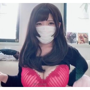 火爆大球女神-sakisaki1个视频1.7G，私拍资源，粮仓棒棒糖口罩，小团团，收藏下载