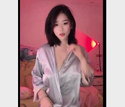 半糖琪琪精简舞蹈视频,时长3-6分钟,大哥带领跳舞,灯光璀璨,精华观看