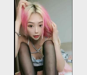 上官宝贝全集资源:自拍直播时长,振棒假阳J全程实录,学校姬的魅力,下载观看!