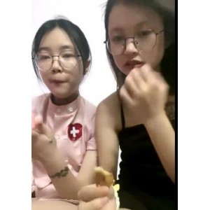 00后女孩直播舌吻肥猪男，新平台视频超五小时