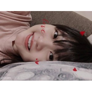 台湾情侣甜蜜视频曝光！女主笑容灿烂，男主阳光帅气，聊天记录温馨幸福