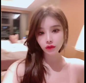 绿茶婊Roses&鲤鲤自拍视频大放送,诱人身材无水印