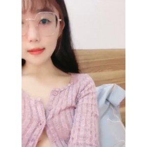 火箭118v47g：眼镜反差婊的收藏热议