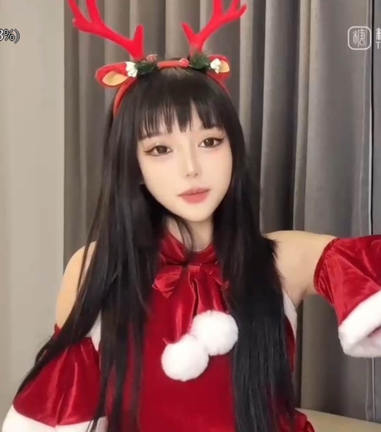 欲梦圣诞特辑:美少女足艺指教,窒息寸止释放,某处包裹低语催精,狂送女神玩弄1+600M
