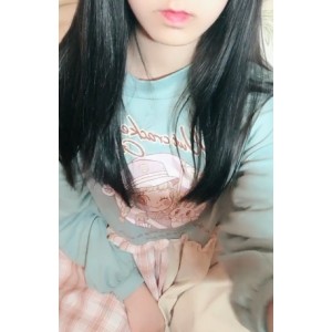 清纯美少女小银狐，动人气质惹人爱，婴儿肥皮肤棒到不行