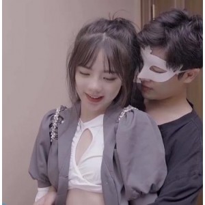 抖音热议！潘甜甜16岁青春靓丽三部曲火爆话题，时长总计128分钟！