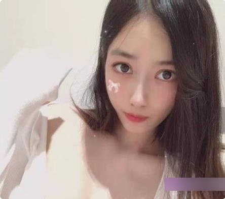 火辣辣!易直播网红过气学姐,bao鱼色衣服,性感身材,心都拽出来了!