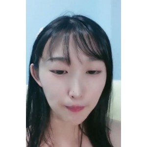 清纯美女热舞诱惑，扒拉神秘处放飞自我，4.14分钟喷涌不止