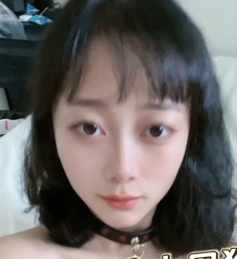视频还可以作为收藏品,让你随时随地回味和欣赏。如果你也是BlackCat和21g的粉丝,或者对家政面试感兴趣,那么这些私拍视频绝对不容错过!快来下载收藏吧!