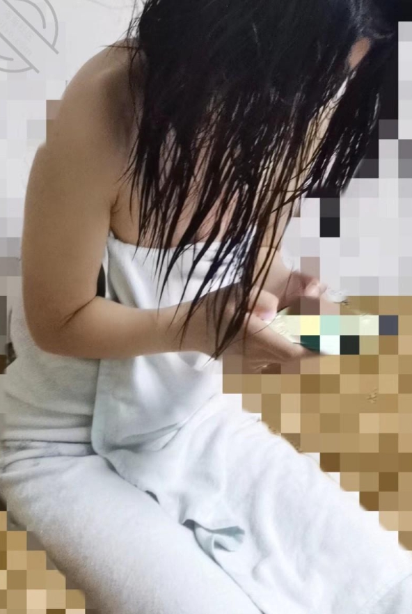 海角婶婶的求虐视频珍藏:百度ED2K,62v6.5g大小,独一无二