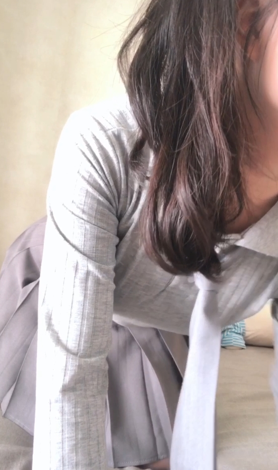 瑶瑶白桃少女:超乖睡不醒,827视频收藏,69v95.8g大小