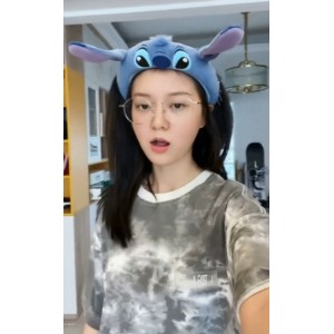 ```markdown[自行打包]抖音风双马尾弹力摇捣蒜手势舞合集[1100v+15.6G][百度盘]在这个视频合集中，展现了神秘的舞胀娆演绎抖音风格的双马尾弹力摇和捣蒜手势舞。总共包含1100多个视频，总大小达到15.6G，存储在百度盘上。这位视频主角外貌神秘迷人，舞姿优美独特，每个动作都充满活力和节奏感。合集由自己整理打包，涵盖了抖音风格的双马尾弹力摇和捣蒜手势舞。尽管已删除大部分重复内容，仍