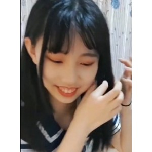 为此，她认为“开金口”是指有好运气，能够获得财富和成功。这种有趣的互动也成为了两人直播中的一大亮点。如果你是樱子和七七的忠实粉丝，那么这个直播资源合集绝对不能错过！快来收藏这份49.2g的宝藏，一起回味她们的精彩瞬间吧！