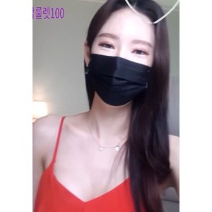 魅力和才华，依然能够吸引大量粉丝的关注。Sys27033的直播视频不仅数量众多，而且每一集都是精品，让观众们享受到了高品质的娱乐体验。如果你也是他的粉丝，不妨收藏一下他的直播视频，每一次观看都能带给你不一样的惊喜和乐趣。
