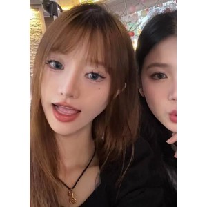 重庆美女李欣泄密照片159张，1.14G存储空间惊艳豪华奢华