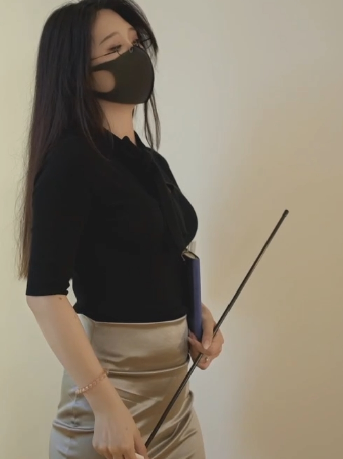 狂热老师：逗趣爆裂黑丝，视频惊艳