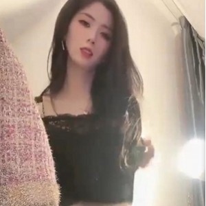 高价定制花椒高颜值主播鱼鱼不甜最新合集16V445M，金主作品