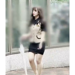 类型+平台+形容+名字+视频数量+大小：自行打包百度盘迷人少妇系列1V780M，尾随无屏障探秘