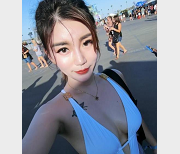 P站已婚少女性感妮可最新合集8V8.7G，泳衣纹身魅力四送