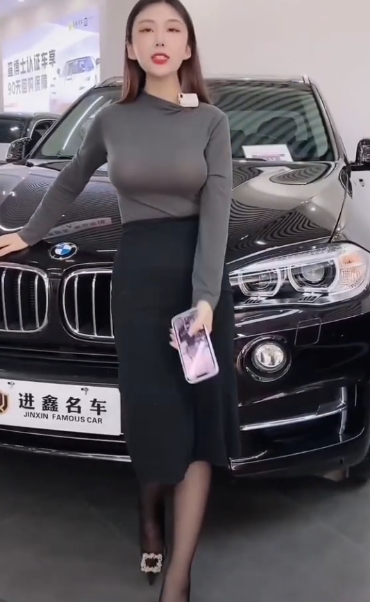 女销售直播卖车合集99V66G,黑丝大长腿宅男支持