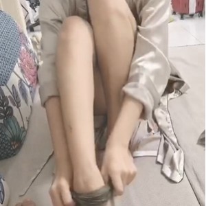 1部独龙纹身妹749MB妩媚微博互动精彩视频
