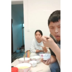 成都大姨亲子三人游互动20部9.06G劲爆放飞
