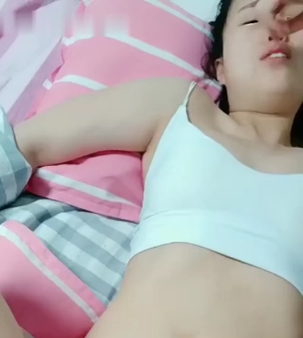 纯情学妹首次解禁红霞染帕1V视频146M推特展示