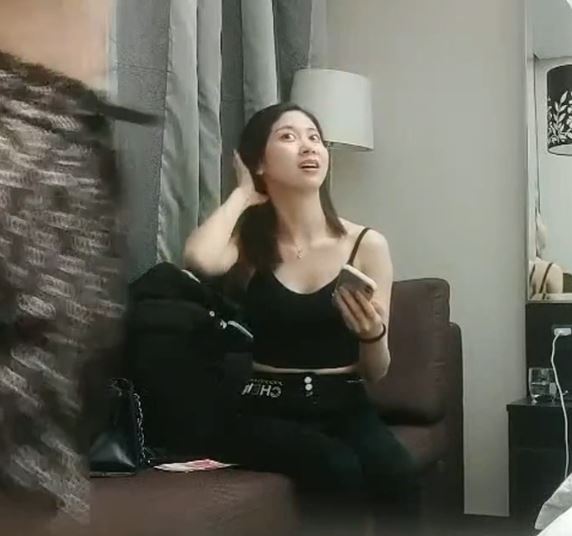 推特琳琳娇小私拍1部1.05GB甜美嗓音让人上头