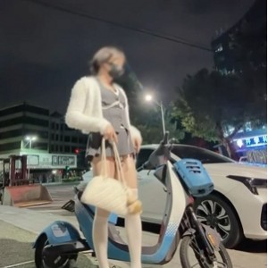 mikixka伪娘户外任务17网盘2部300M大胆合集
